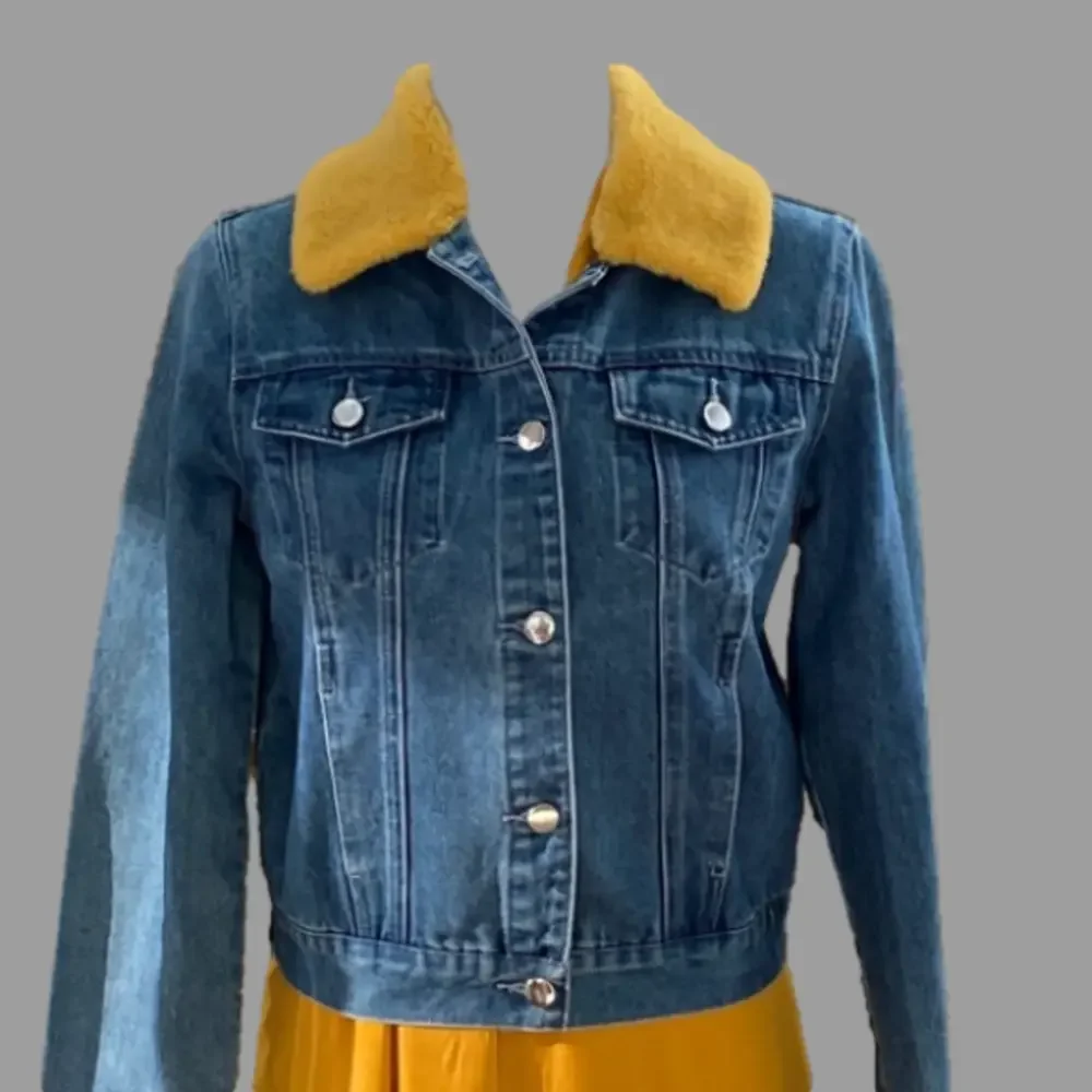 Samantha Sipos BABE Faux Fur Collar Denim Jacket  EUC - Picture 5 of 14